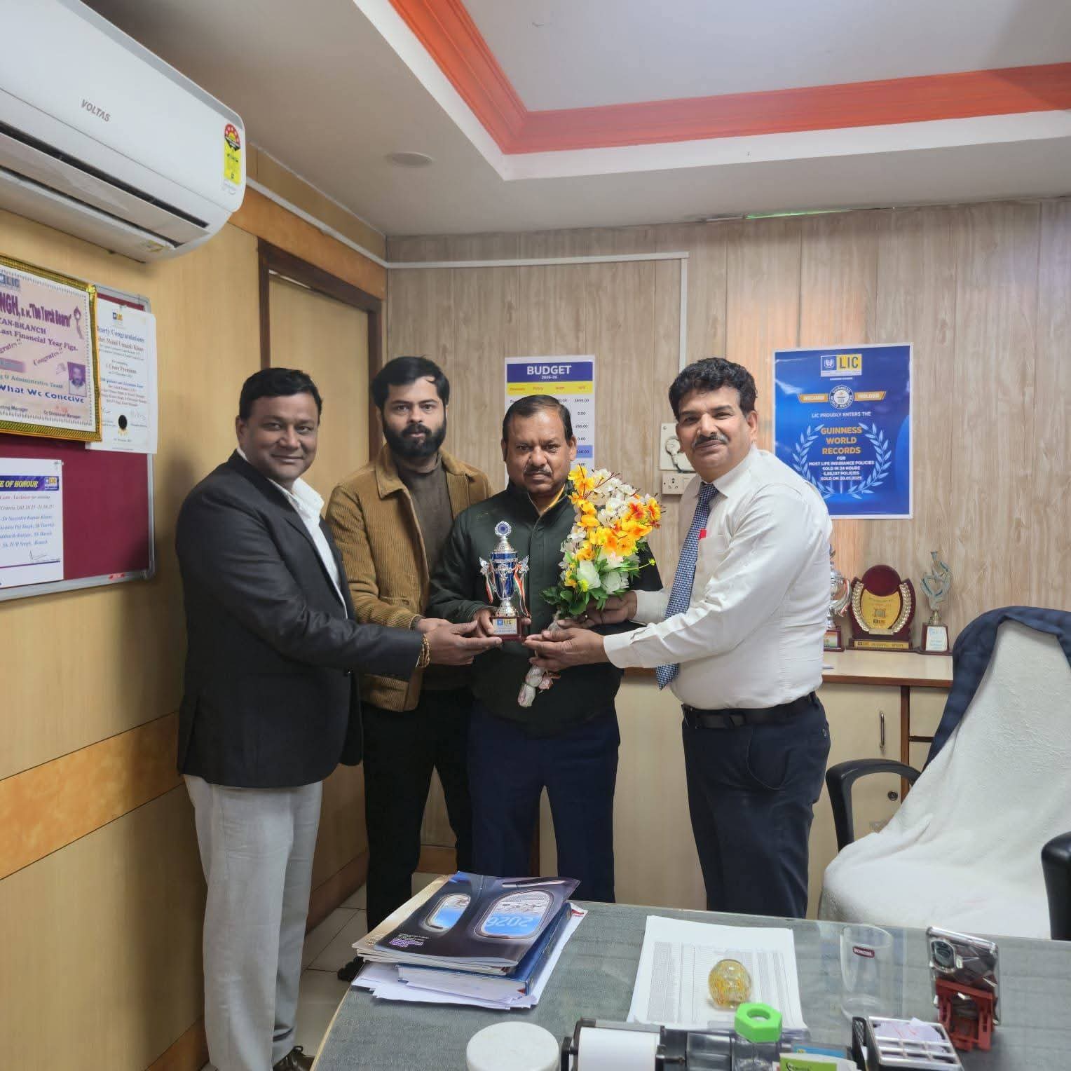 Pralay Kumar Srivastava - Professional LIC Insurance Advisor